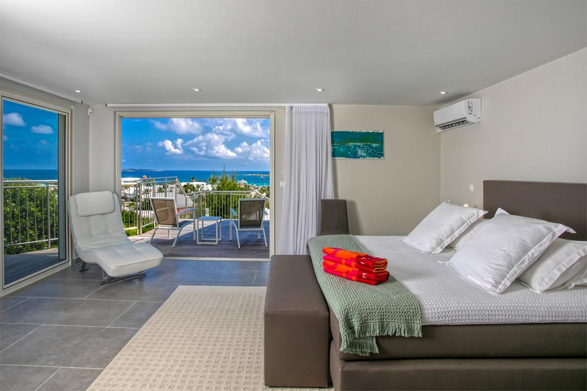 Luxurious Villa St Martin -The bedroom 1